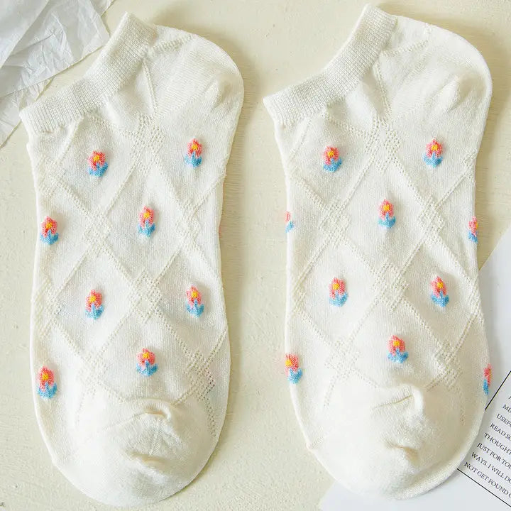 Embroidered Floral Ankle Socks